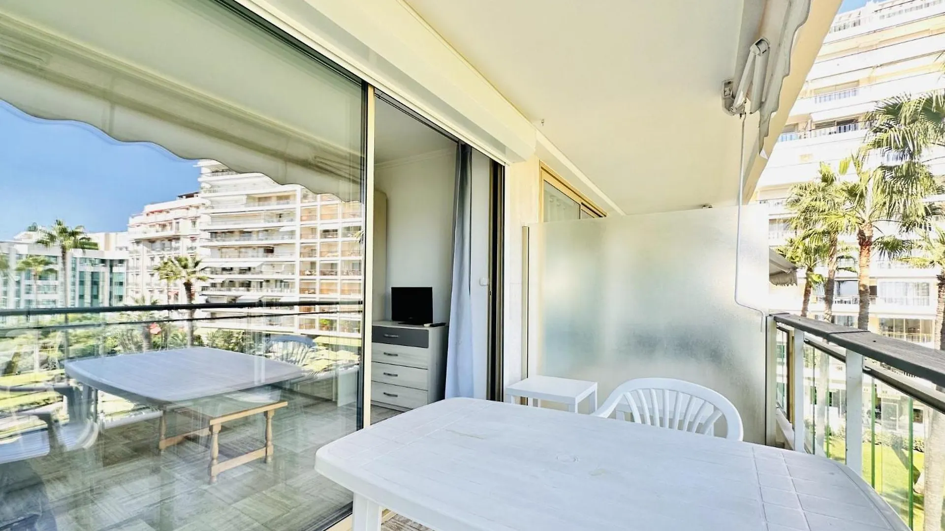 Grand Hotel - Studio Croisette Cannes 0*,